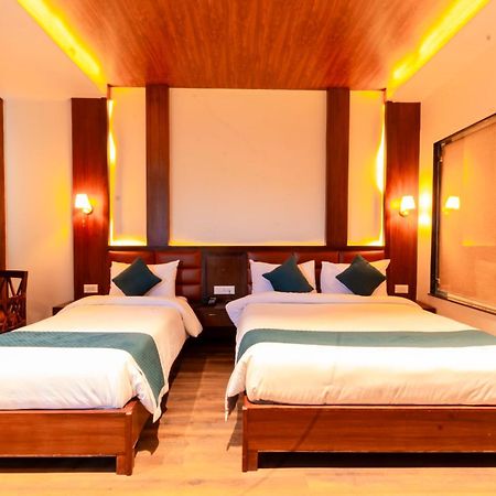 Galaxy Garden Resort Бхаратпур Экстерьер фото